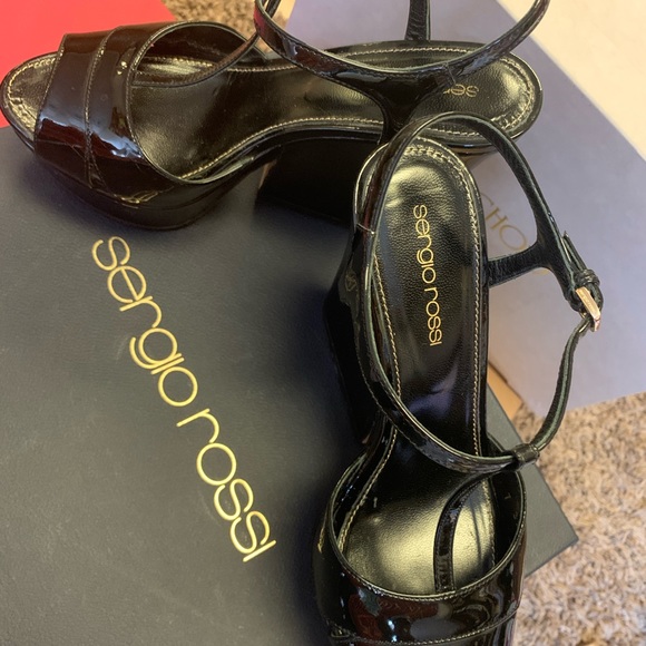 Sergio Rossi - Black patent wedge; 35.5 Us Size - Picture 7 of 9